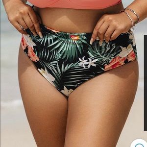 NWT Cupshe 1X bottoms floral swimsuit